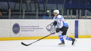 19.04.2026. На Чемпионат ЯНАО по хоккею среди мужчин принимал участие игрок "Команды 89" Денис Хусаинов. Сейчас Денис несёт службу в зоне специальной военной операции.