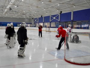 13.05.2025. Спортивные сборы вратарей Новый Уренгой